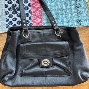 Elegant Coach Black Leather Women's Bag